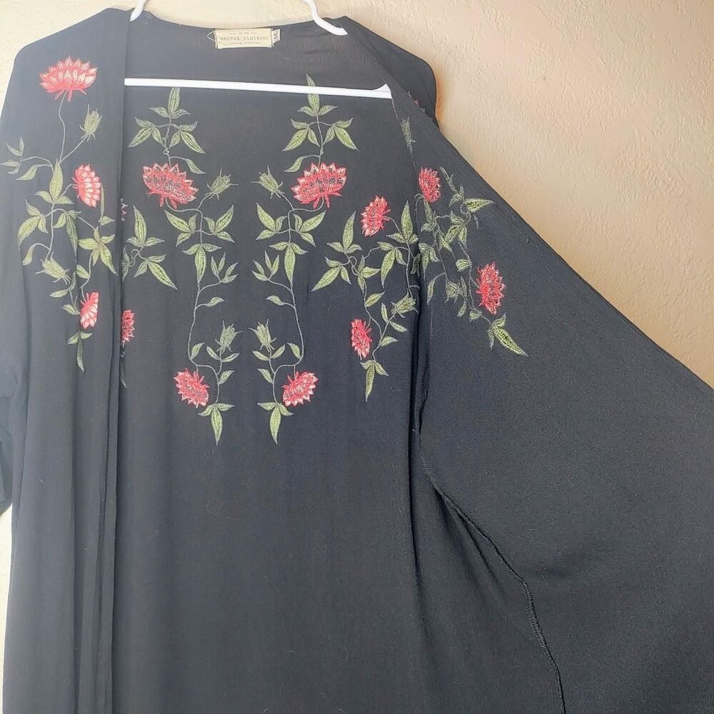 Black floral embroidered kimono cardigan - Picture 5 of 5